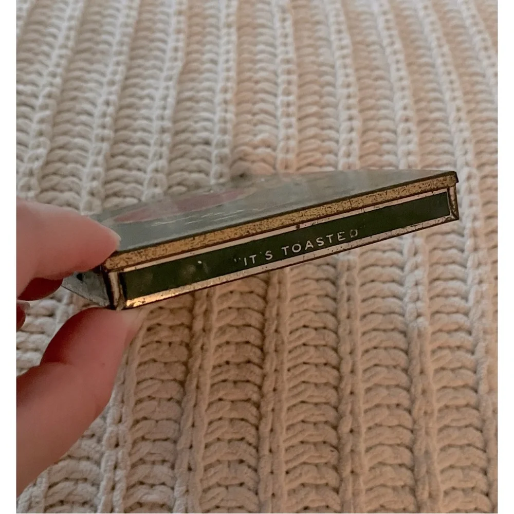 💚🌟♥️Authentic and Vintage “Lucky Strike” Cigarette Cigar Holder Tin Box💚🌟♥️ - Picture 10 of 10